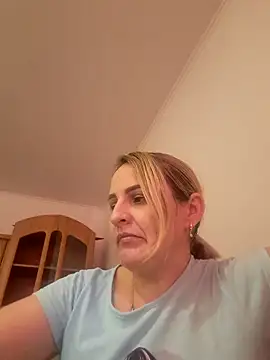 Snapshot of Malichkaanna30 chatting on 02.23.25 Malichkaanna30 online show from 02.23.25