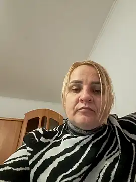 Snapshot of Malichkaanna30 chatting on 03.13.25 Malichkaanna30 online show from 03.13.25