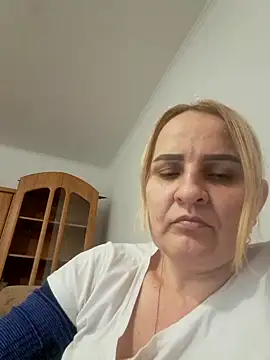 Snapshot of Malichkaanna30 chatting on 03.22.25 Malichkaanna30 online show from 03.22.25