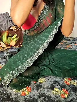 Snapshot of Raat_ki_rani_ chatting on 02.20.25 Raat ki rani online show from 02.20.25