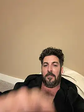 Snapshot of hardfloppycocktoplaywith chatting on 04.28.26 hardfloppycocktoplaywith online show from 04.28.26