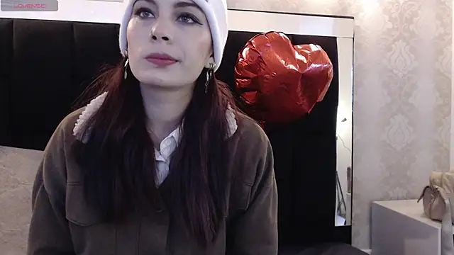 Snapshot of _yuyi chatting on 02.16.25 yuyi online show from 02.16.25