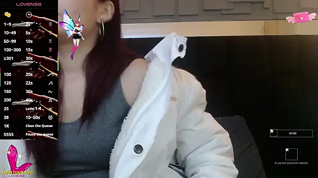 Snapshot of _yuyi chatting on 09.24.25 yuyi online show from 09.24.25