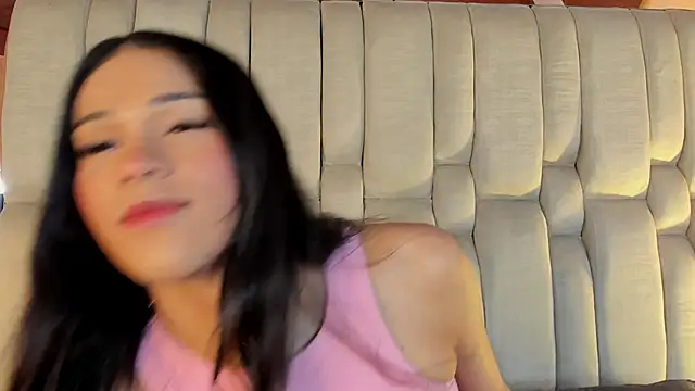 Isa Little Star online show from 03.05.26