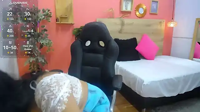 scarlet-foox online show from 09.11.25