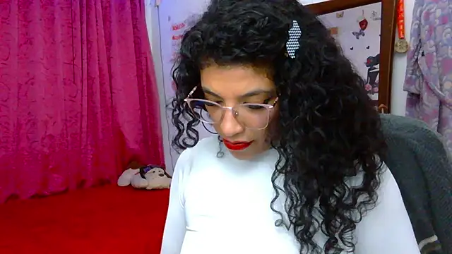 Snapshot of NicollWilliams_420 chatting on 12.03.25 NicollWilliams 420 online show from 12.03.25