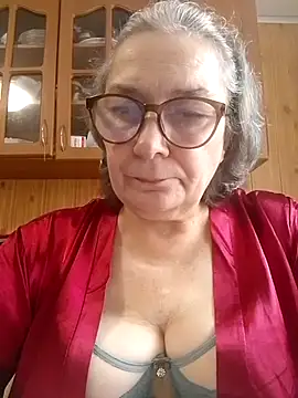 Snapshot of IrinaSweet54 chatting on 06.12.26 IrinaSweet54 online show from 06.12.26