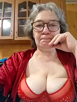 Snapshot of IrinaSweet54 chatting on 06.21.26 IrinaSweet54 online show from 06.21.26