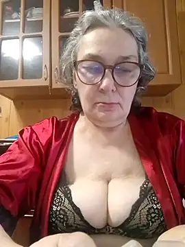 Snapshot of IrinaSweet54 chatting on 06.24.26 IrinaSweet54 online show from 06.24.26