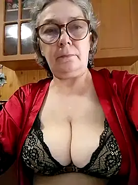 Snapshot of IrinaSweet54 chatting on 06.25.26 IrinaSweet54 online show from 06.25.26