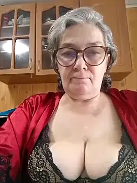 Snapshot of IrinaSweet54 chatting on 06.28.26 IrinaSweet54 online show from 06.28.26