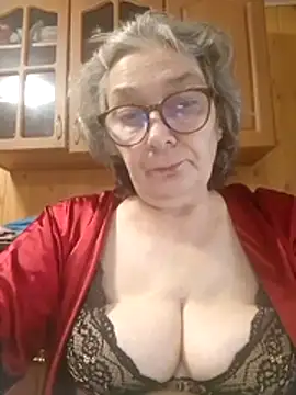 Snapshot of IrinaSweet54 chatting on 07.05.26 IrinaSweet54 online show from 07.05.26