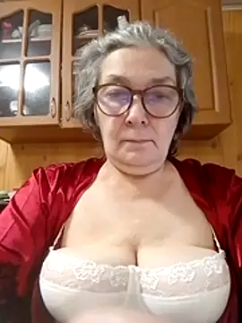 Snapshot of IrinaSweet54 chatting on 07.13.26 IrinaSweet54 online show from 07.13.26