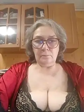 Snapshot of IrinaSweet54 chatting on 07.21.26 IrinaSweet54 online show from 07.21.26