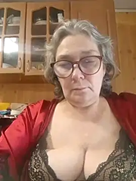Snapshot of IrinaSweet54 chatting on 07.29.26 IrinaSweet54 online show from 07.29.26