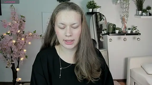 Snapshot of Ariell_Margot_ chatting on 01.04.25 Ariell Margot online show from 01.04.25