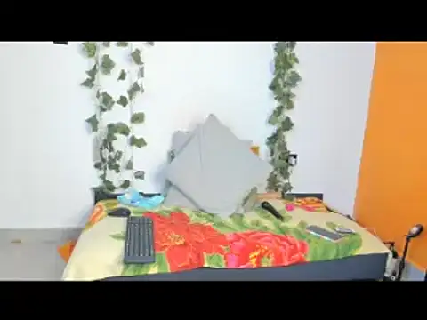 Snapshot of Cataleya19__ chatting on 10.04.25 Cataleya19 online show from 10.04.25