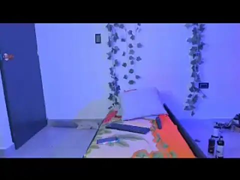 Snapshot of Cataleya19__ chatting on 11.21.25 Cataleya19 online show from 11.21.25