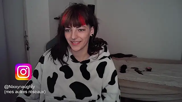 Nixxy naughty online show from 02.10.25