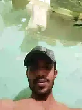 Snapshot of MDROBEL007 chatting on 12.22.24 MDROBEL007 online show from 12.22.24