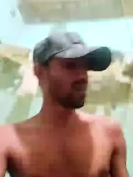 Snapshot of MDROBEL007 chatting on 12.25.24 MDROBEL007 online show from 12.25.24