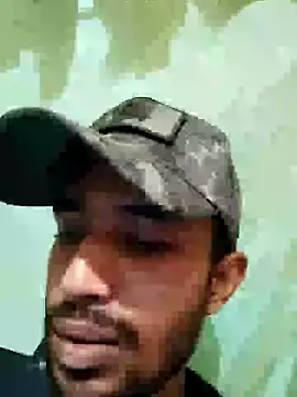 Snapshot of MDROBEL007 chatting on 12.27.24 MDROBEL007 online show from 12.27.24