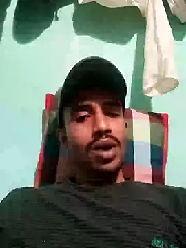 Snapshot of MDROBEL007 chatting on 01.01.25 MDROBEL007 online show from 01.01.25