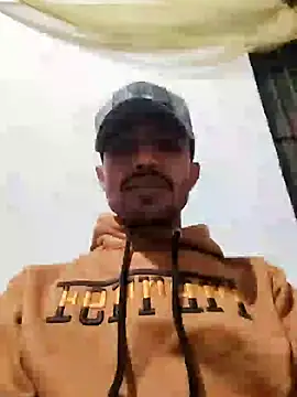 Snapshot of MDROBEL007 chatting on 01.03.25 MDROBEL007 online show from 01.03.25