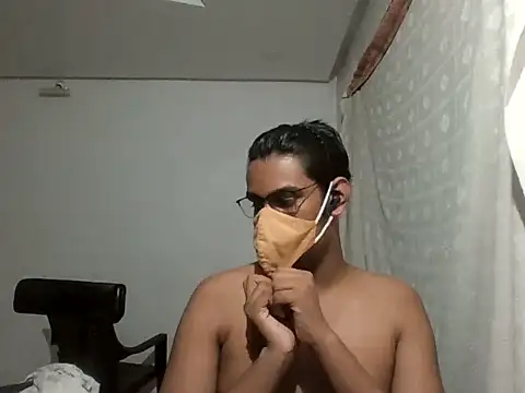 Snapshot of brownguy1234 chatting on 02.04.25 brownguy1234 online show from 02.04.25