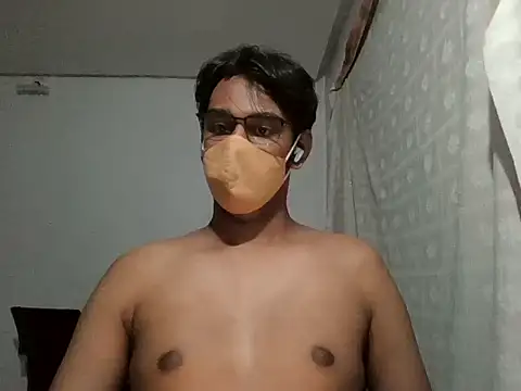 Snapshot of brownguy1234 chatting on 02.08.25 brownguy1234 online show from 02.08.25