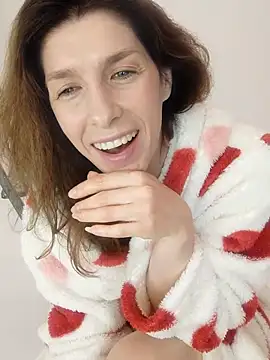 YourSuperModel online show from 04.08.26