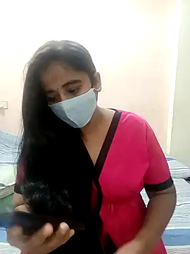 Snapshot of DIZZLING_DIVA chatting on 12.23.24 DIZZLING DIVA online show from 12.23.24