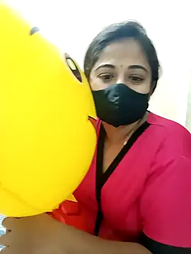 Snapshot of DIZZLING_DIVA chatting on 12.29.24 DIZZLING DIVA online show from 12.29.24