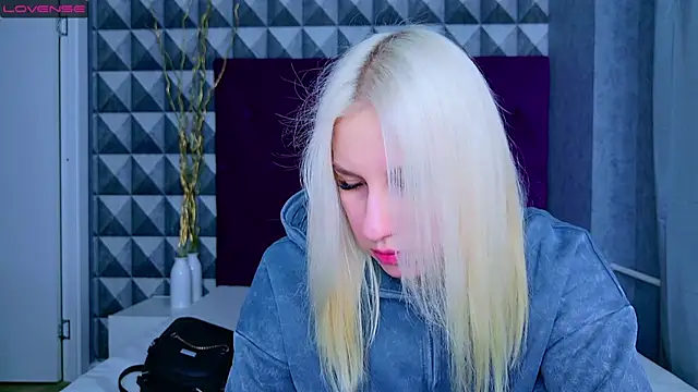 NellyStorm online show from 02.19.25