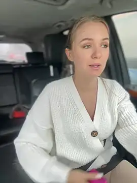 Snapshot of Devill_Angel_ chatting on 12.14.24 Devill Angel online show from 12.14.24