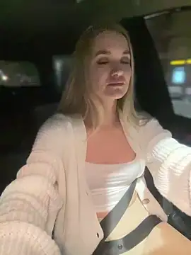 Snapshot of Devill_Angel_ chatting on 01.02.25 Devill Angel online show from 01.02.25