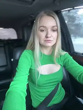 Snapshot of Devill_Angel_ chatting on 01.05.25 Devill Angel online show from 01.05.25