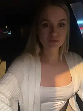 Snapshot of Devill_Angel_ chatting on 01.21.25 Devill Angel online show from 01.21.25