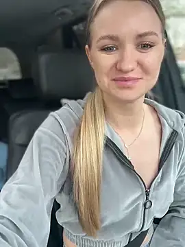 Snapshot of Devill_Angel_ chatting on 03.15.25 Devill Angel online show from 03.15.25