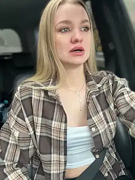 Snapshot of Devill_Angel_ chatting on 03.20.25 Devill Angel online show from 03.20.25