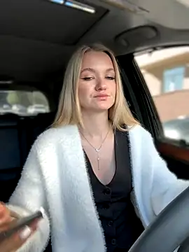 Snapshot of Devill_Angel_ chatting on 09.25.25 Devill Angel online show from 09.25.25