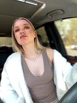 Snapshot of Devill_Angel_ chatting on 09.30.25 Devill Angel online show from 09.30.25