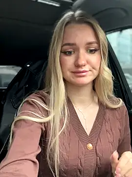 Snapshot of Devill_Angel_ chatting on 11.03.25 Devill Angel online show from 11.03.25