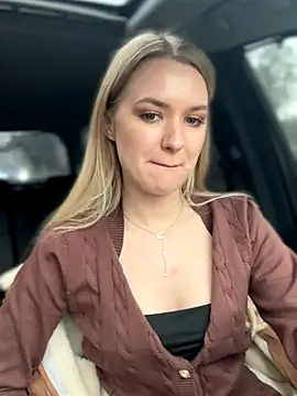 Snapshot of Devill_Angel_ chatting on 12.03.25 Devill Angel online show from 12.03.25