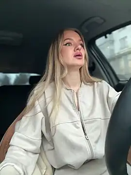 Snapshot of Devill_Angel_ chatting on 12.20.25 Devill Angel online show from 12.20.25