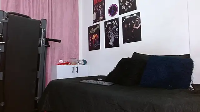 scarlett  morgan online show from 09.15.25