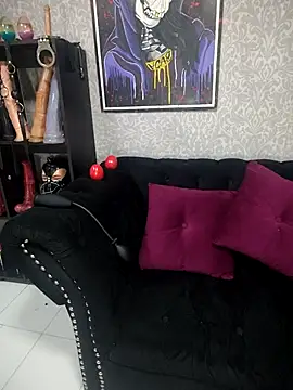 Snapshot of CamiilaMarti chatting on 06.11.26 CamiilaMarti online show from 06.11.26