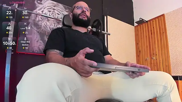 Luke  09 online show from 04.24.26