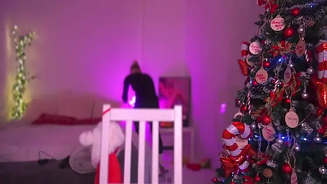 Heidi11 online show from 12.24.24