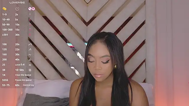 Snapshot of Lola_King chatting on 07.17.26 Lola King online show from 07.17.26
